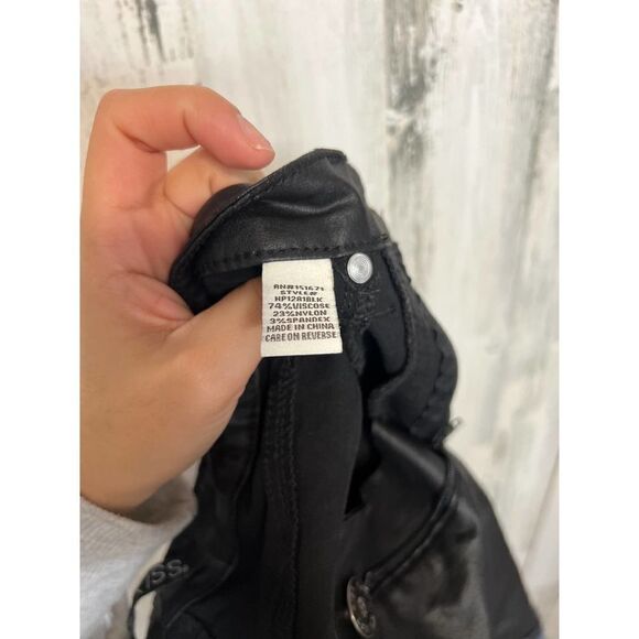 Black faux leather pants - Picture 7 of 9